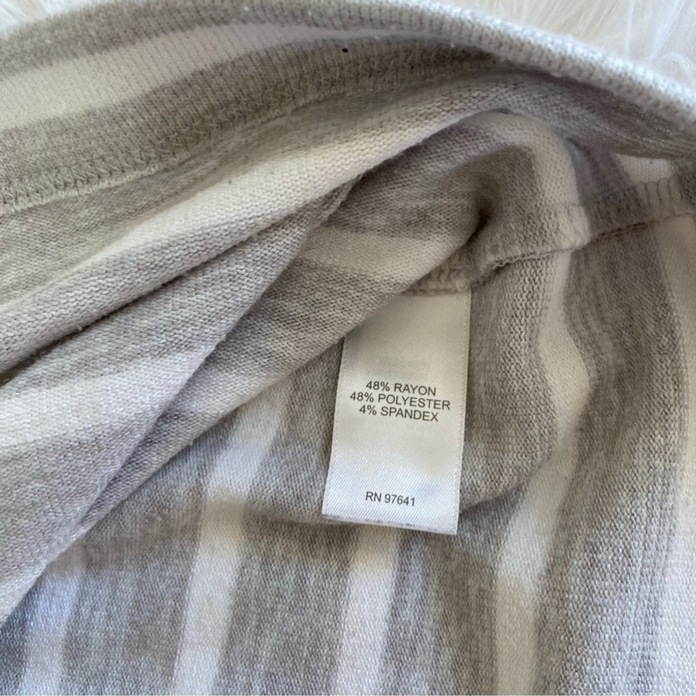 J. Jill Striped Shirt With 3/4 Sleeves Gray And White Size Small - Picture 5 of 7